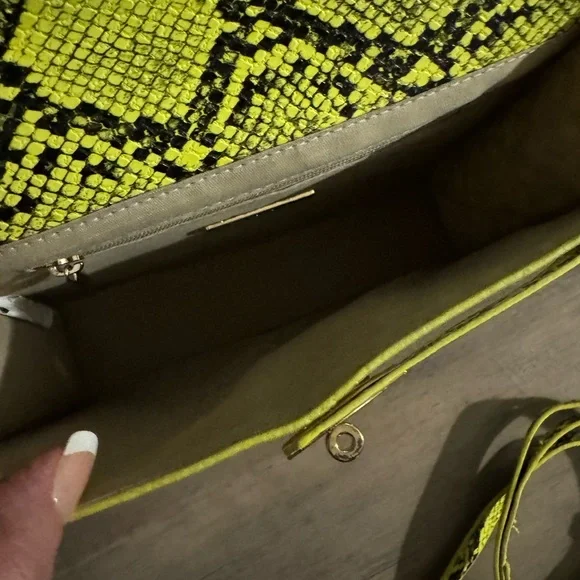 Purse - Picture 5 of 6